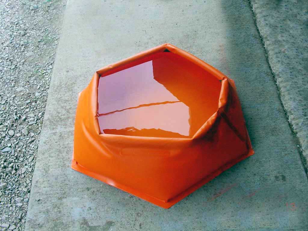 Pentagonal water containment