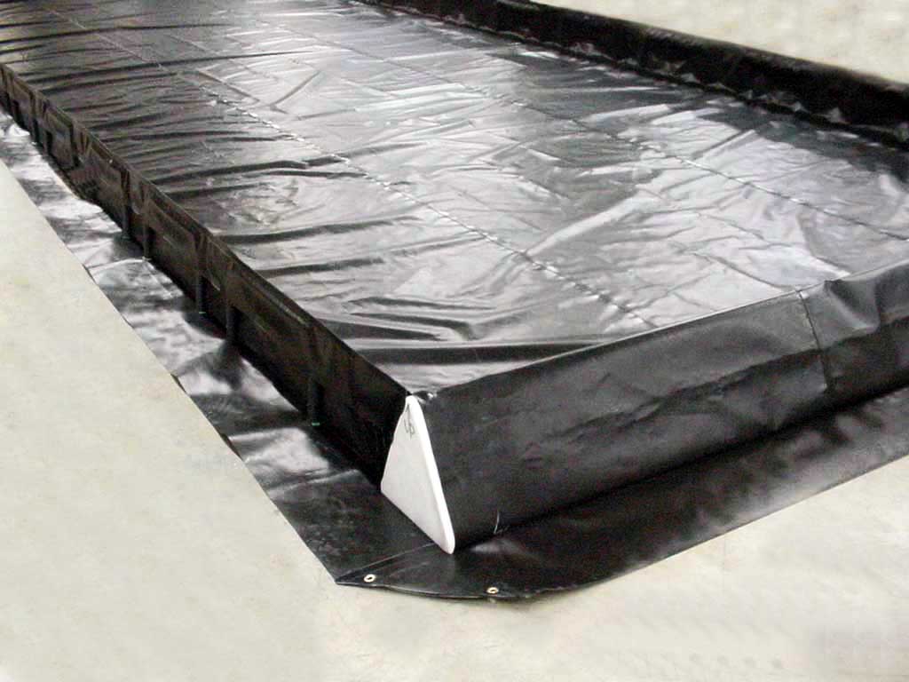 Stabilized protection tarp